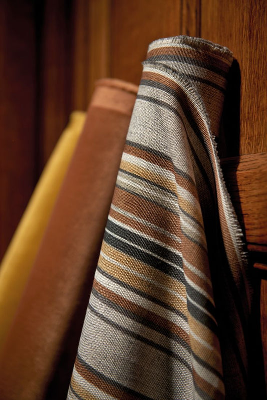 Unraveling Threads: The Current State of the Clothing & Textiles Industry in South Africa